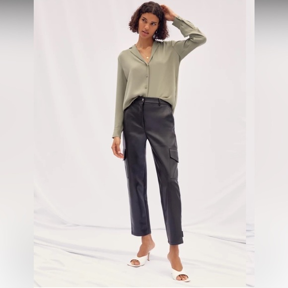 Aritzia Wilfred Modern Cargo Pant Vegan Leather Sand White size 00 - Picture 2 of 16